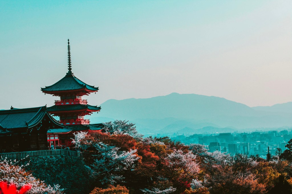 Saints & Monsters: Ellen McGinty Author Spotlight +&nbsp;Giveaway!